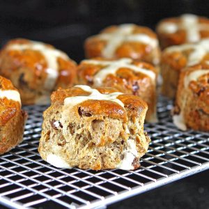 perfect-hot-cross-scones