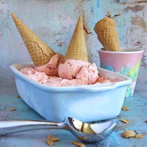 no-churn-rhubarb-ice-cream