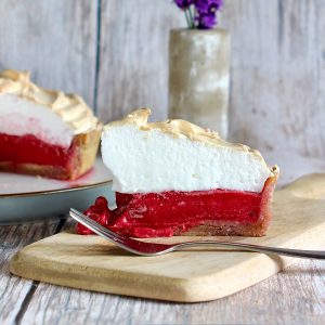 gluten-free-blackcurrant-meringue-pie